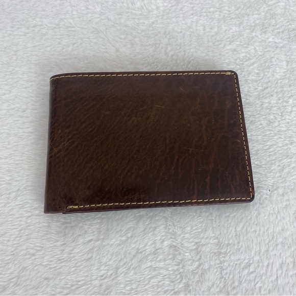 Bosca Other - NEW BOSCA Essentials Men's BiFold Wallet Brown Leather Thin Card